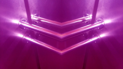 Chrome bar